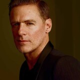 Bryan-Adams2c83d5e9bad54694