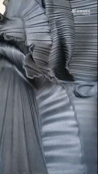 64051ef8e7ee2429f3c.gif
