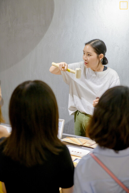 FooPhotos_1990LR-WB-LG4752bcfb76515eea.jpg