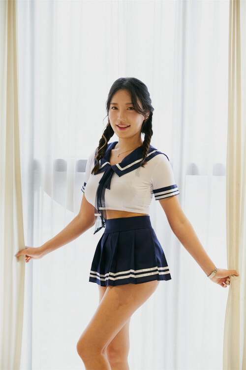 MINI-VOL1-730a006b88f73c338.jpg