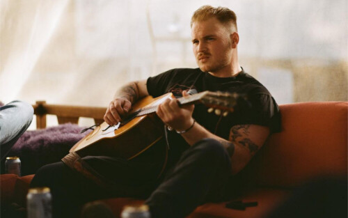 Zach-Bryan649e8100447c67bb.jpg