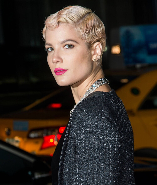 Halsey-013857283f278c8b.jpg