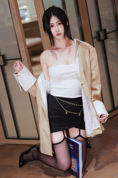 18ef09ea8fc1b649f9.jpg