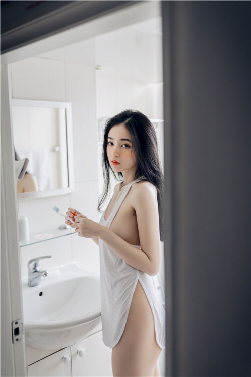 00-63e5625675da50013b.jpg