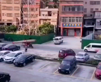 640-53f56215abb22417b.gif