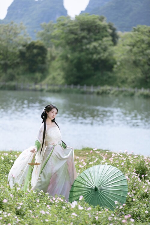 aZJbqfxJmF_g0oli413a50b1c28d3696.jpg