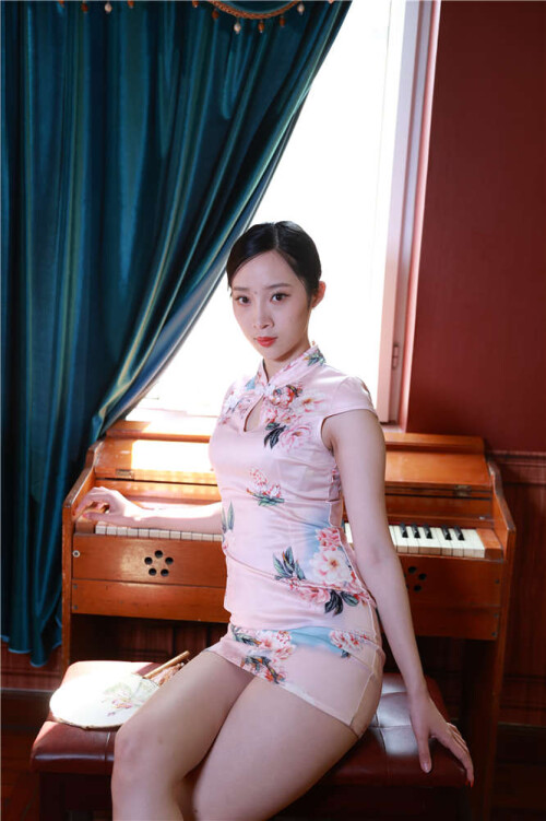 GU9A19607329ca5f59b0ced2.jpg
