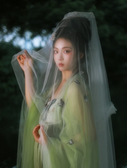 qfUha-AAS_2dx-AIde25d7d7f1d66f44.jpg