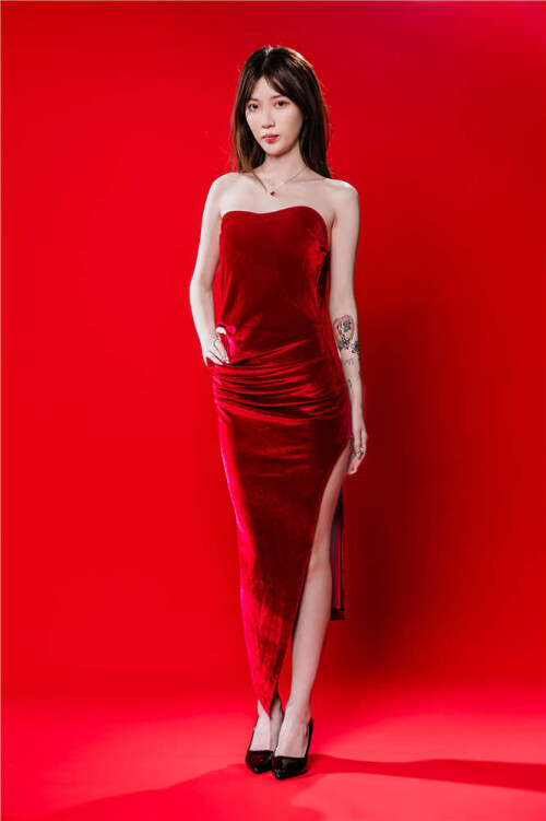 Wendy-1-004fc9887e2bf9f424b.jpg