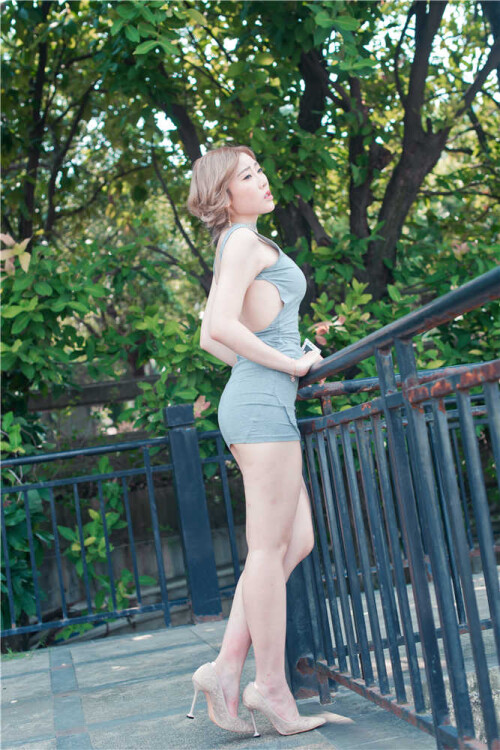 DKS_753696f8b6e9768d0deb.jpg