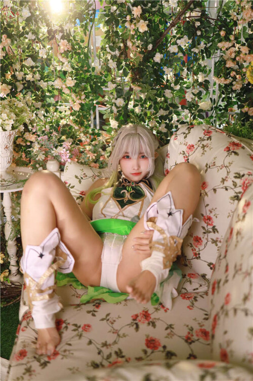 Momo-cosplay-Nahida---Genshin-Impact-101af46de981529f69.jpg