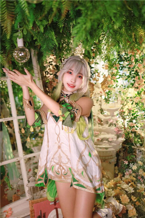 Momo-cosplay-Nahida---Genshin-Impact-12b9995c5cd5873da.jpg