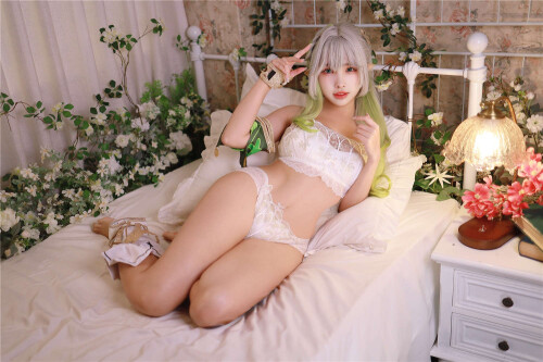 Momo-cosplay-Nahida---Genshin-Impact-250ca9794bd74aca50.jpg