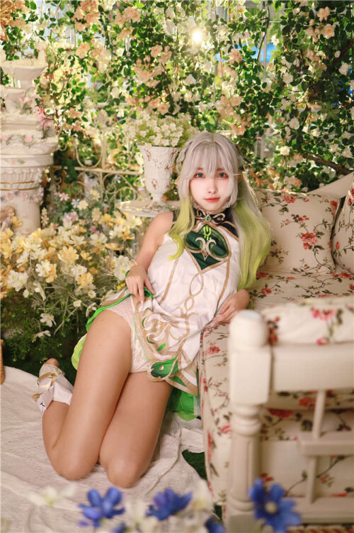 Momo-cosplay-Nahida---Genshin-Impact-9232814b15cb2feed.jpg