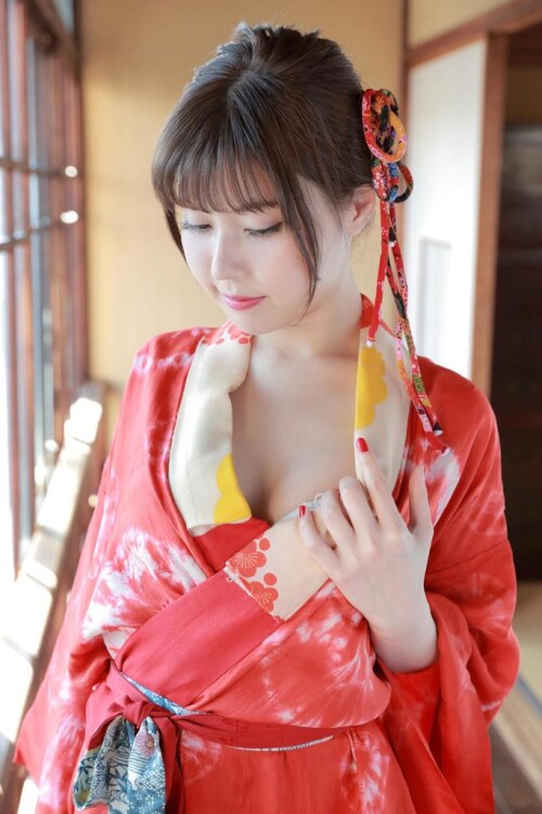 1304140m08akb0lx3o8knob20591c24725e114.jpg