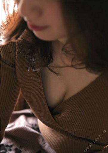 203046y991h1d1h0ggf917a4a8753a6ca9e76.jpg