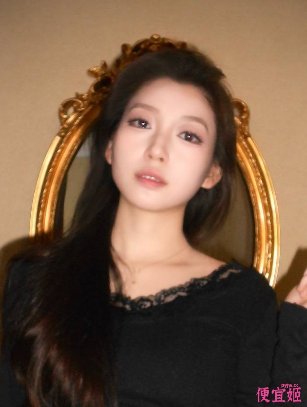 ★★★经典推荐：美乳逼粉小姐姐，口起来真是销魂诱惑啊，在厕所被后人【5P+10V/4GB】-便宜姬