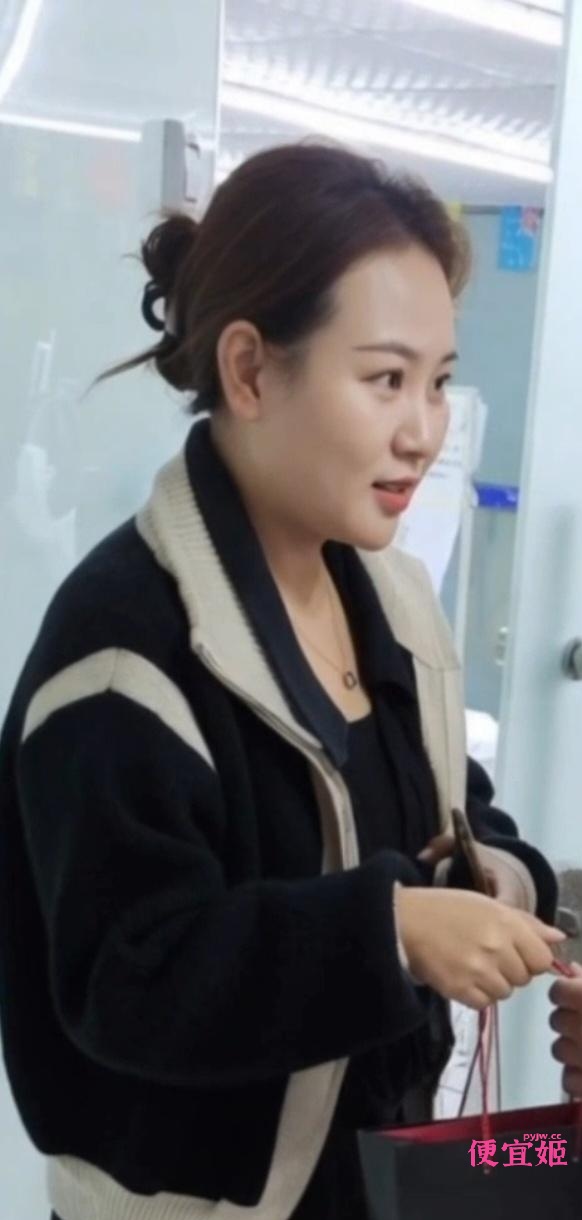 【厕拍美女6】大神清理一波边角料库存，食之无味，弃之可惜-便宜姬