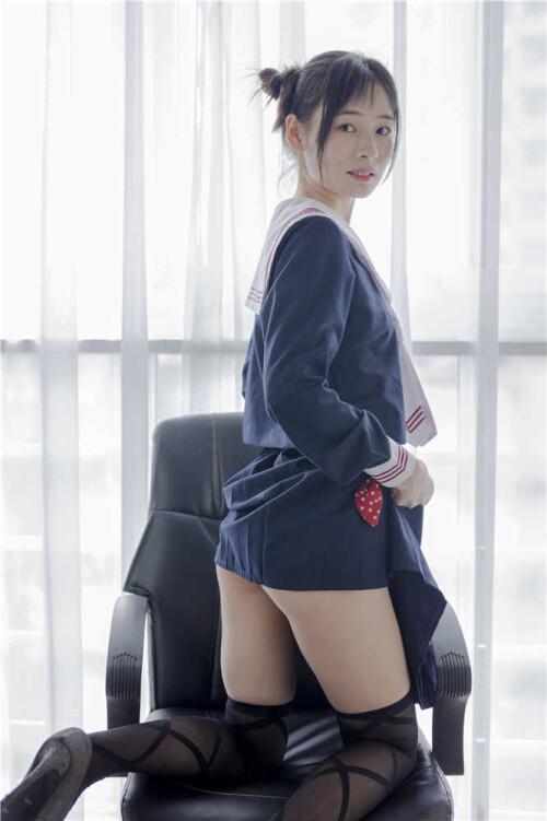 0X1A942321f9b21cb191f0f0.jpg