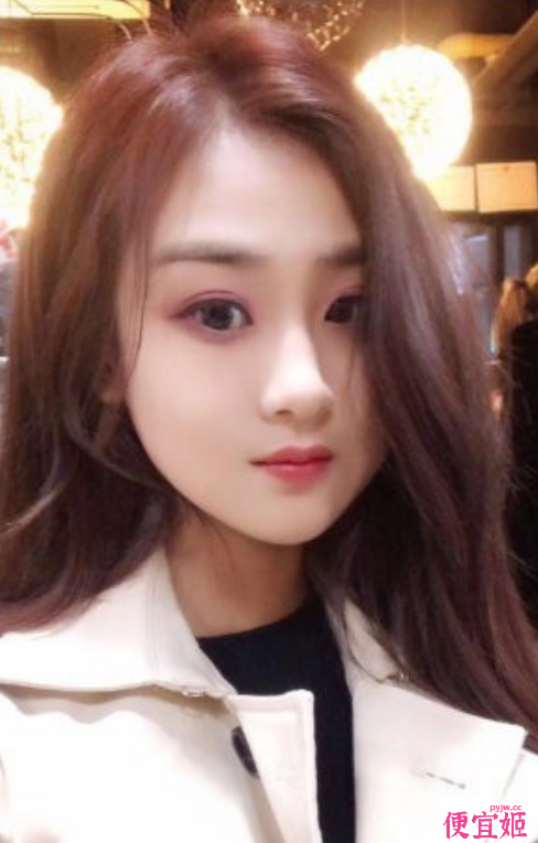 💥【猎奇】邪恶二人组迷翻美女模特❤️换上黑丝轮流爆C她的肥美大鲍鱼-便宜姬
