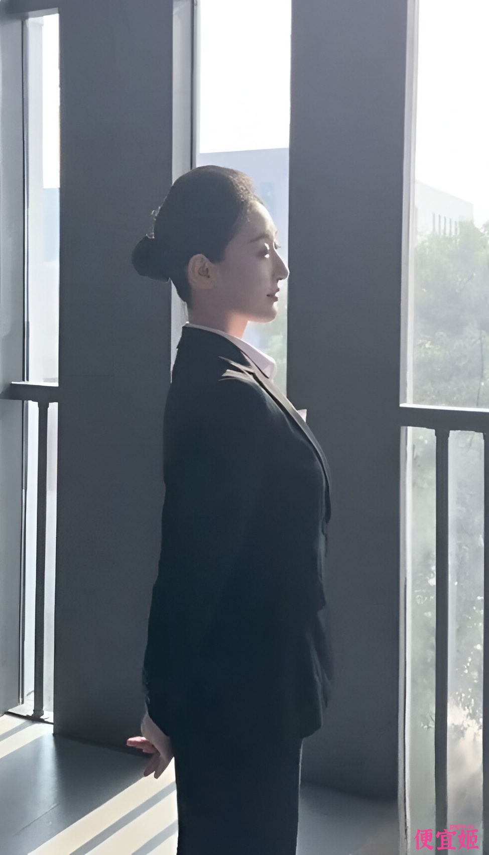 图片[3]-💥【稀有精品】江西景德镇人妻少妇 黑色蕾丝套装 跪地深喉 反差女上位狂骑 骚气十足-便宜姬