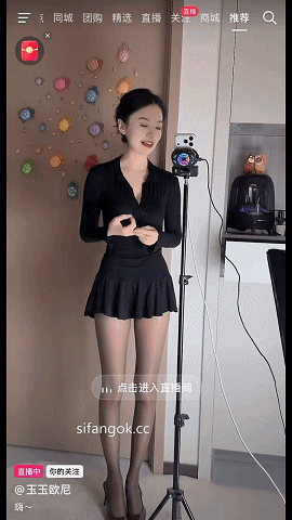 ✨【反差精品】美腿网红超大尺度定制视频集合流出 丝袜筷子美腿，各种制服，饱满美乳-便宜姬