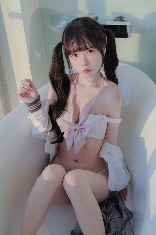 MAE-010-1783703328643bd74cfabe06b25c1.jpg