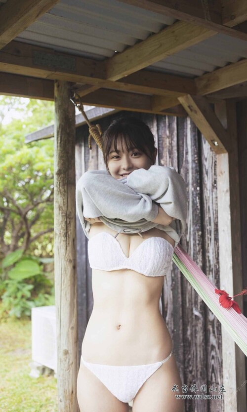 5010860ea9ef6db40.jpg