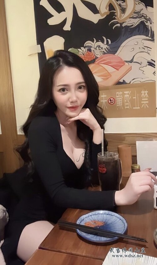 303703bf6b9f229aac.jpg