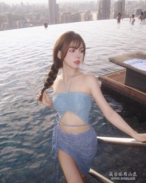 1354f3d760352cb0cf.jpg