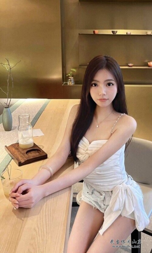 61bcef66c4179fc2b.jpg