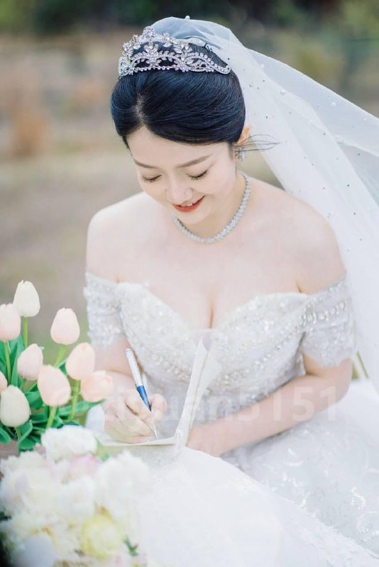 图片[3]-❤️《18W彩礼新娘》看着网友对自己老婆侮辱 骂的越狠心里越爽 婚纱照完美露脸6V+61P-便宜姬