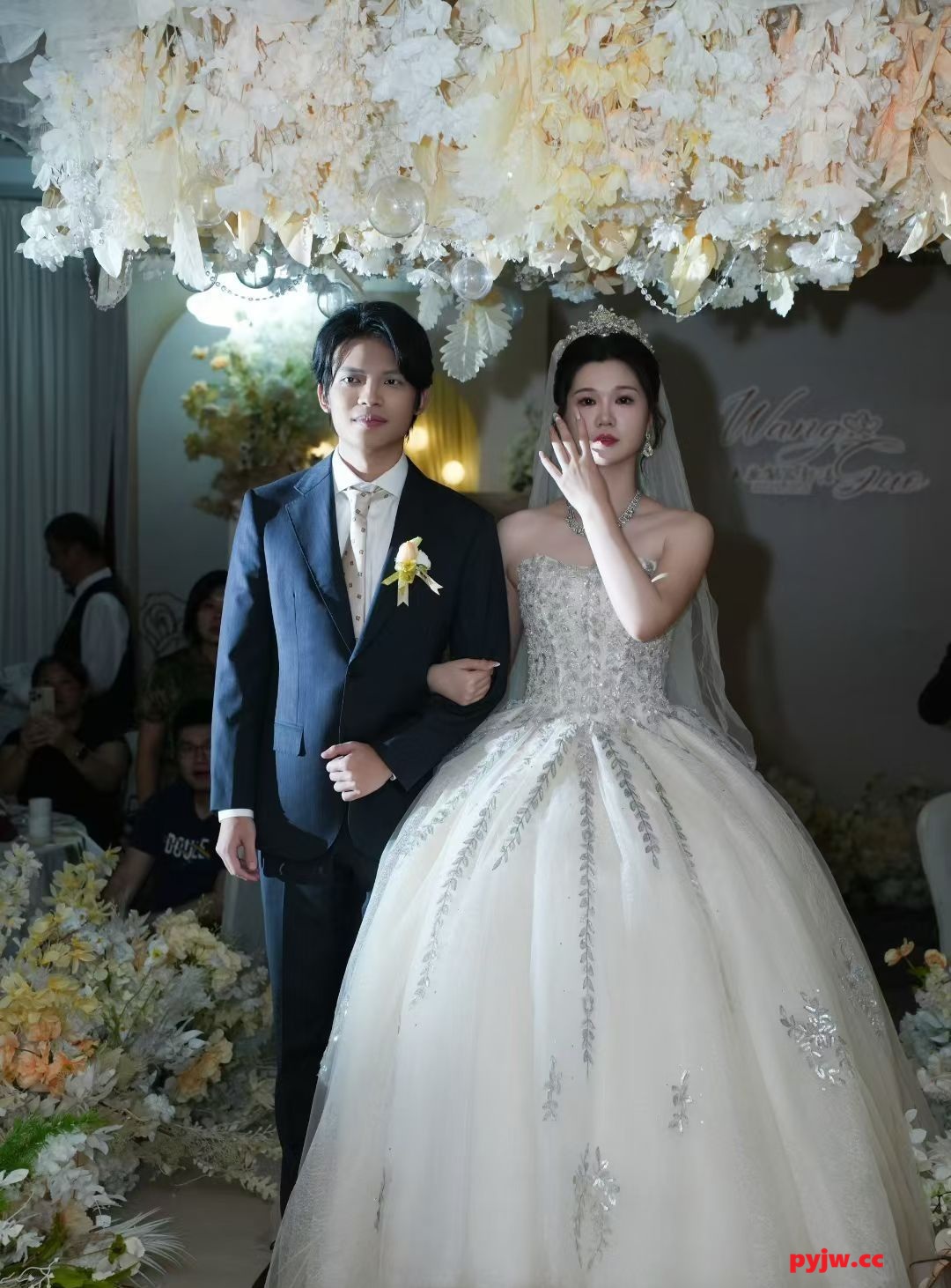 图片[6]-❤️已婚极品高颜值结婚照 人前端庄女神 背地反差母狗 婚房内激情【50P+43V/4.5GB】-便宜姬