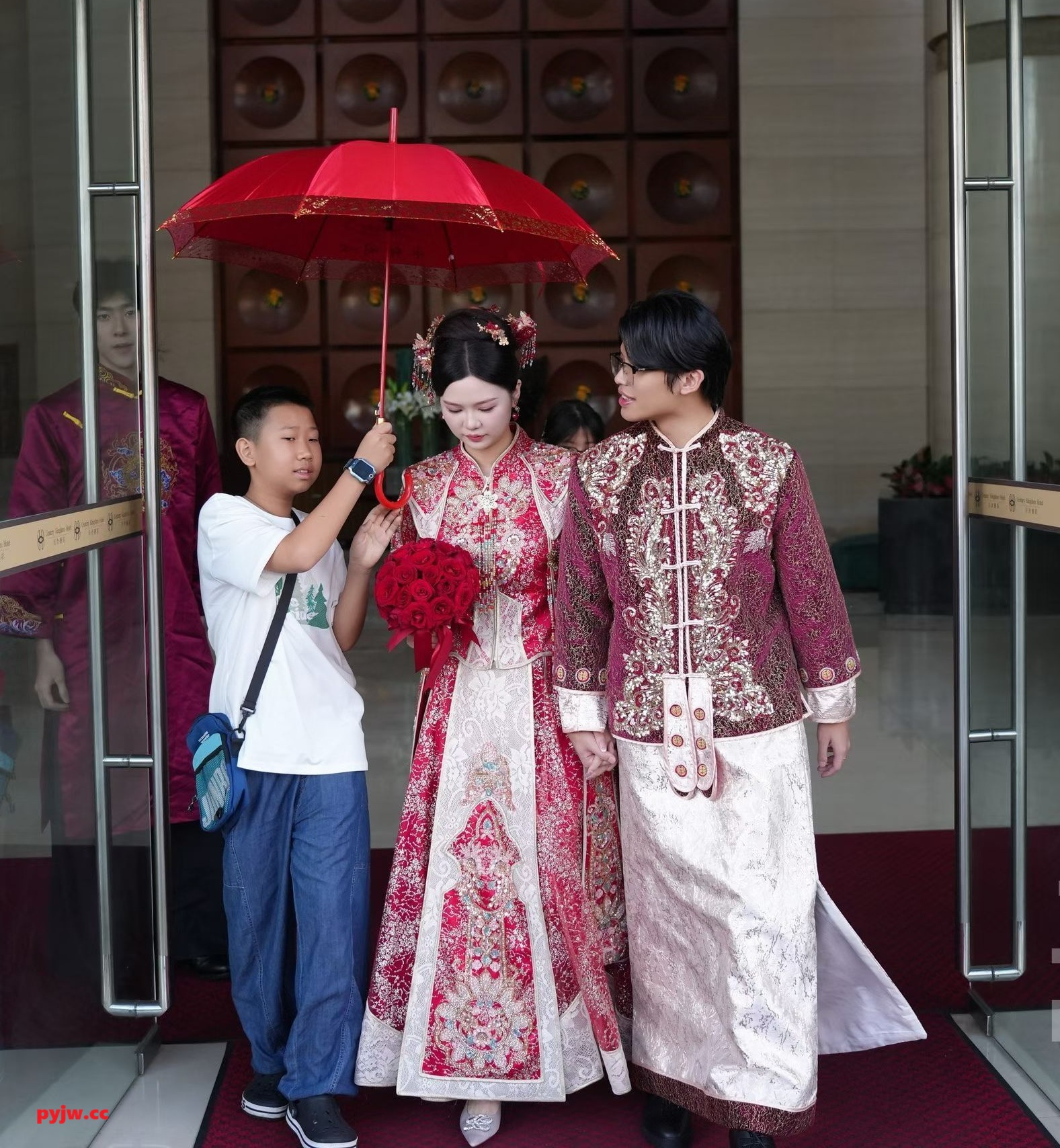 图片[7]-❤️已婚极品高颜值结婚照 人前端庄女神 背地反差母狗 婚房内激情【50P+43V/4.5GB】-便宜姬
