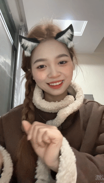 【原档】广州高颜值美女笑容甜美乖巧 骑乘女上位疯狂又狠又色[729M/MP4/]-便宜姬