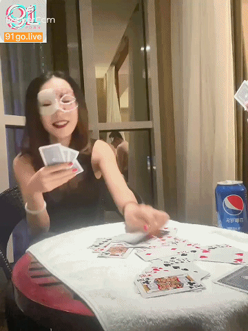 ❤️顶级绿帽人妻【丽江夫妻/人妻SPA】玩趣味游戏 多人运动太淫荡了 [36V 34G]-便宜姬