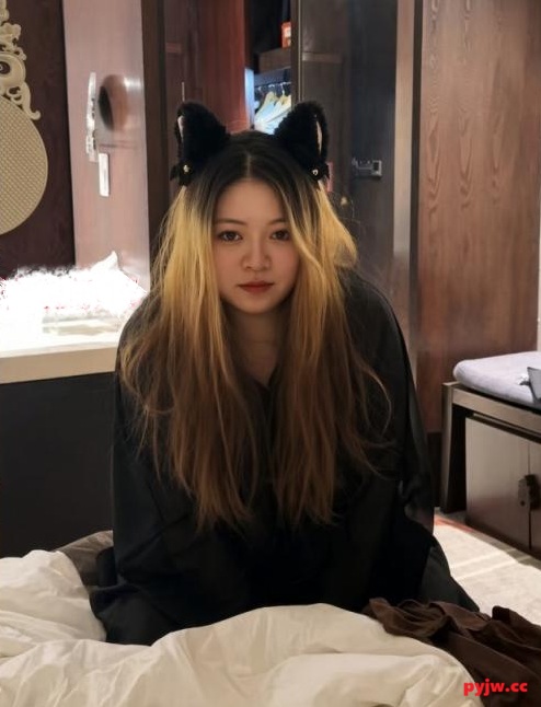 ⚫️【原档相机】气质型BBW反差婊露脸自拍 大奶肥鲍软软乎乎乱颤(17V/1610MB)-便宜姬