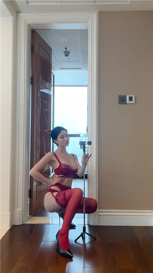 12d385cc0b5c13ee03.jpg