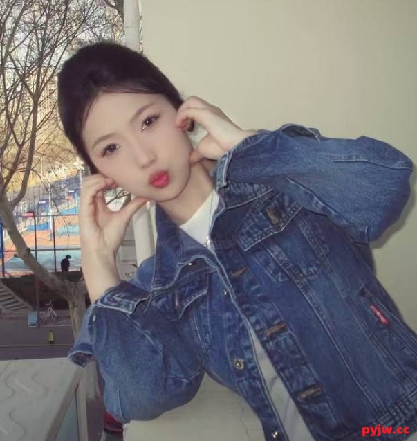 ❤️✨【原档相机】邻家清纯脸 一上床黑丝开裆 秒变淫娃 各种露脸自拍[621M/MP4]-便宜姬