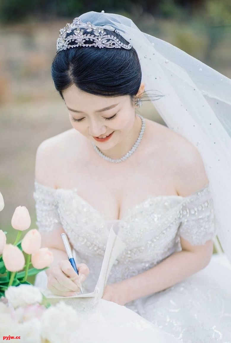 图片[2]-❤️✨【原档】97年婚纱少妇露脸自拍重磅流出 生活照私下极反差[59P+20V/616MB]-便宜姬