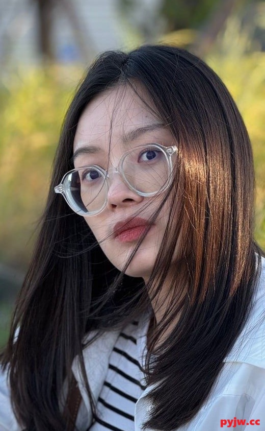 山东烟台情侣 眼镜妹 粉穴蜜臀泄密 反差极致[24P+13V/679MB]