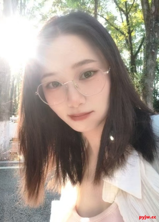 ✨【原档相机】福建福州外表温柔反差美女自拍流出 私处很有特点(23V) 2.68GB-便宜姬