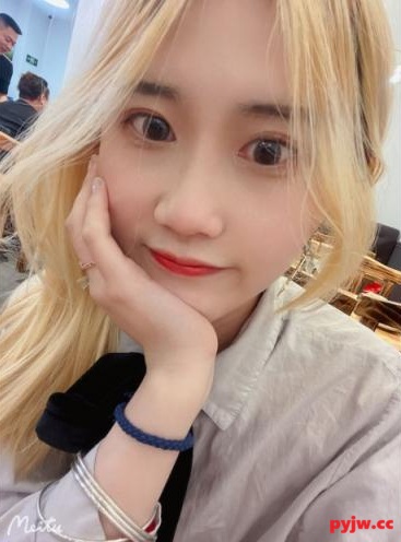 ⚫️【苹果原相机】反差美腿黄毛小姐姐 不雅露脸自拍流出(2V/169MB)-便宜姬