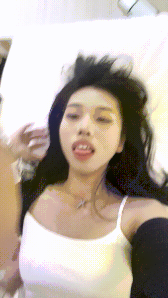 图片[2]-❤️【原档】极品少妇穿上红色情趣装喊“爸爸我好爽”[116/MP4/1340MB]-便宜姬