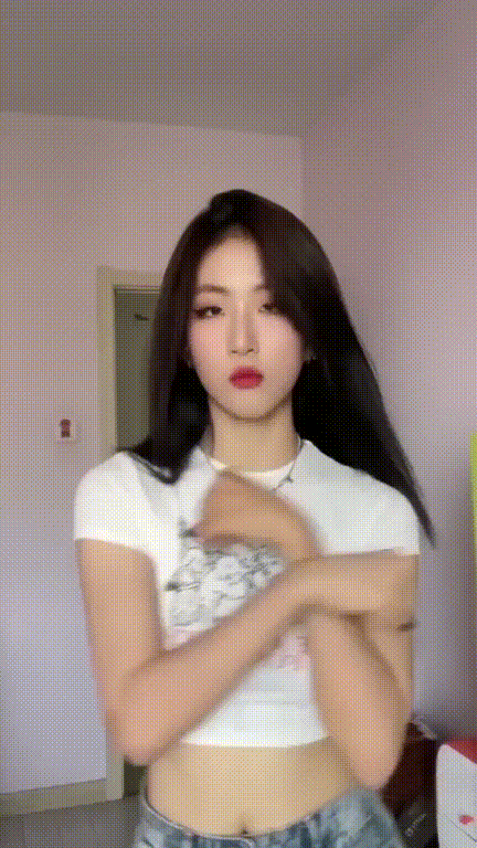 ❣️【情侣私拍】广州极品反差美女 清纯仙女秒变极骚贱奴 [116/MP4/313MB]-便宜姬