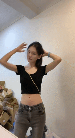 ❣️【原档】珠海高颜值长腿反差少妇 女上摇的特别有节奏感(16v)[116/MP4/106MB]-便宜姬