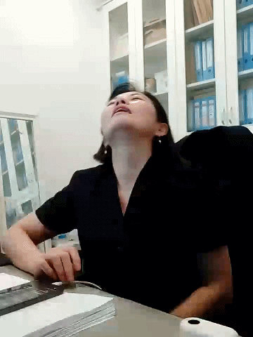 ★★★❤️经典推荐❤️一向严肃熟的女领导在办公室自我娱乐 这反差真大【121V+37G】-便宜姬