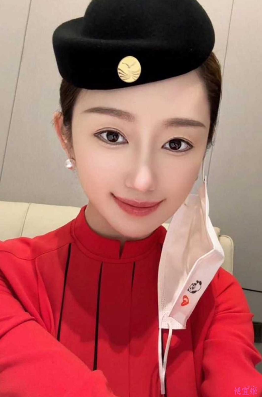 ❣️❣️❣️【原档】川航极品空姐 刚下飞机就迫不及待  酒店开好房被金主后入[1.31GB]-便宜姬