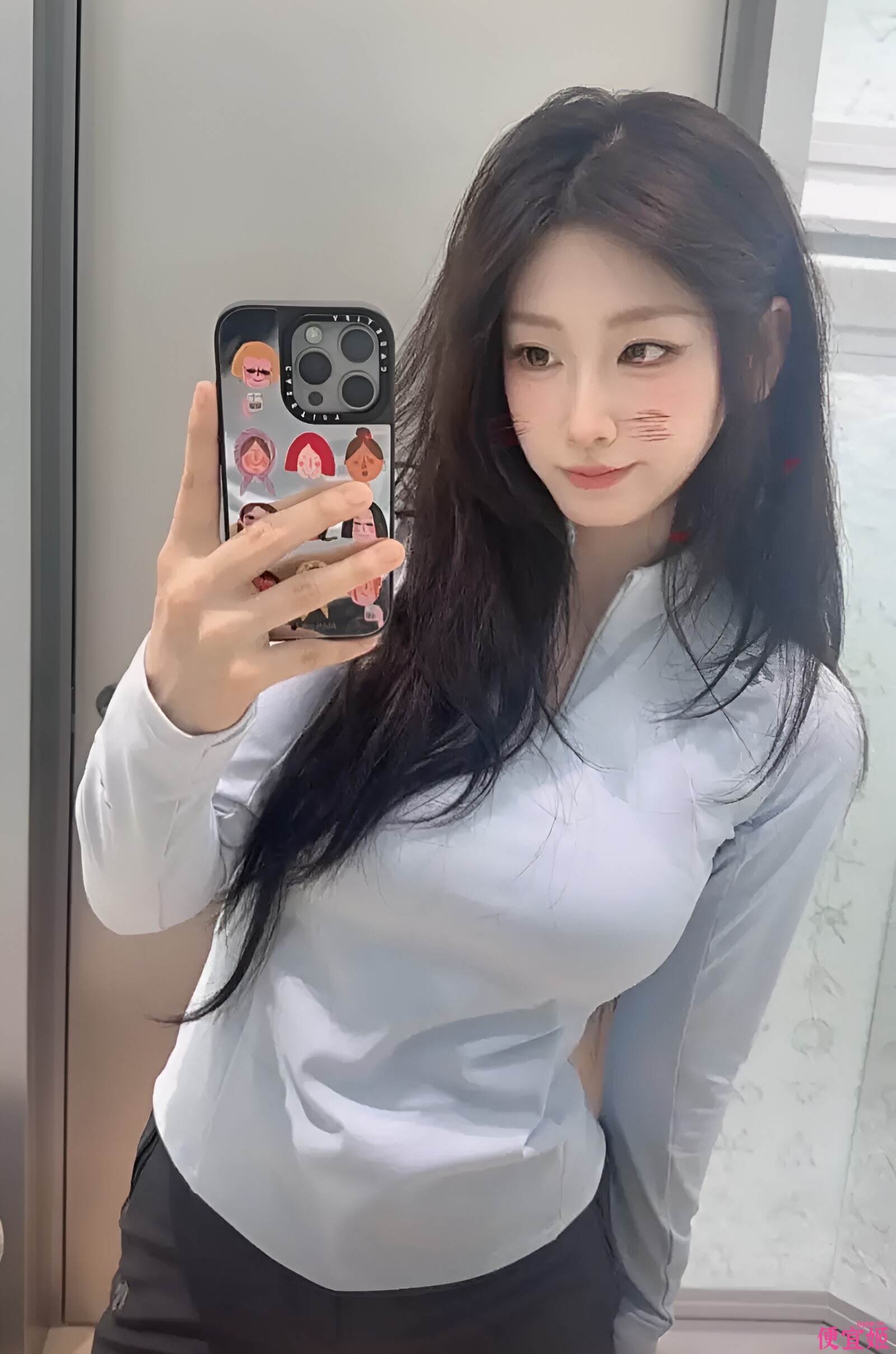 图片[4]-❣️❣️❣️佳木斯迪桑特女导购 刘佳 知三当三睡顾客老公 被原配报复贴裸照在试衣间供顾客欣赏-便宜姬