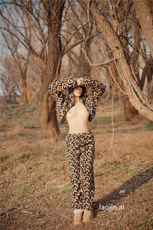 SiYue0618SanSe404XiaoxiaofoerXiaoxiaoyyiiMitsumeDojiTaoHuaBang_2018906796480721257_19d7cb9c0ae768b36.jpg